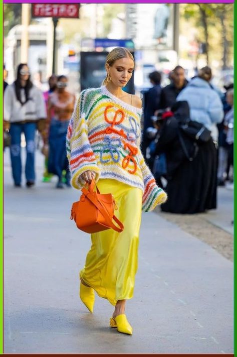 Colorful Put Together Outfit, Orange Dress Street Style, Sophisticated Colorful Outfits, Colorful Bohemian Outfits, Bright Color Fashion, Bold Fashion Outfits, Colorful Street Style, Bright Colored Outfits, Eccentric Style