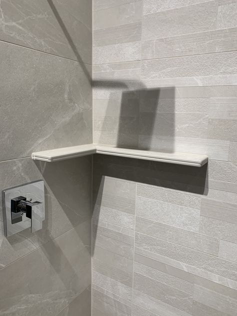 Shower Ledge Ideas, Tile Shower Shelf, Shower Corner Shelf, Granite Bathroom, Bathroom Design Layout, Interior Tiles, Shower Shelf, Retro Room, Small Bathroom Makeover