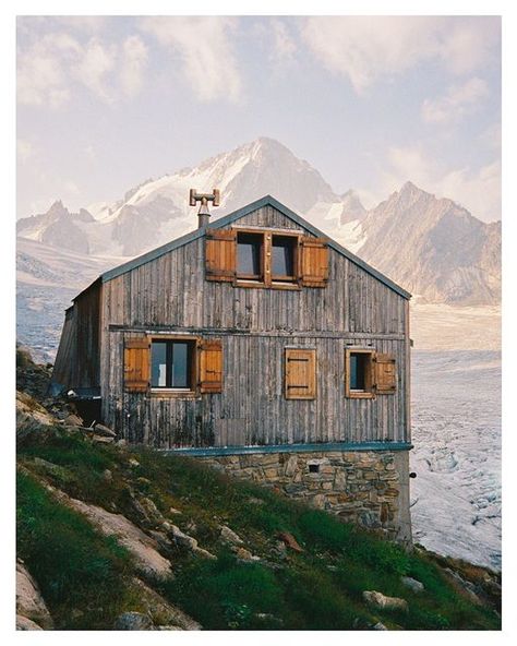 High Contrast Lighting, Mountain Hut, Films Photography, Olympus Mju, Kodak Portra 400, Mountain Huts, House Cabin, Photo Board, Photography Subjects