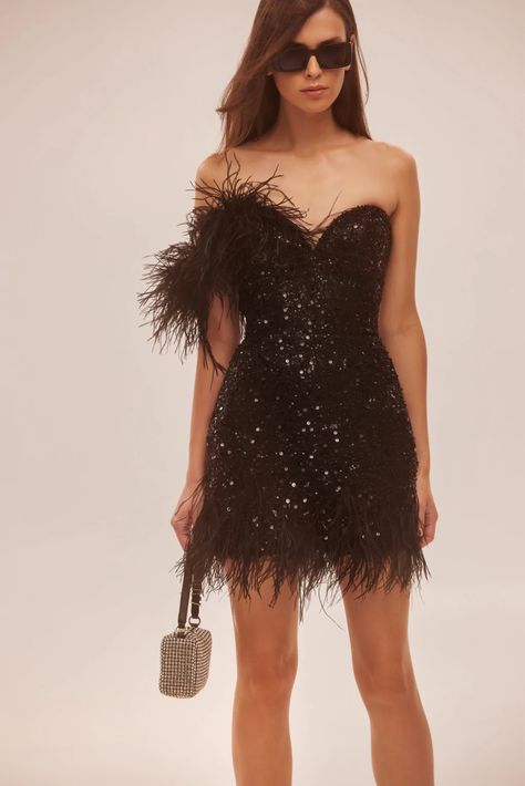 Mini Dress With Feathers, Dress Date Night Outfit, Gatsby Gala, Milla Dresses, Dress With Feathers, Cocktail Party Outfit, Winter Wedding Guest Dress, Great Gatsby Fashion, Gatsby Style