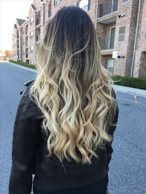 Dark Brown To Blonde Balayage, Brown To Blonde Ombre Hair, Caramel Highlights On Brown Hair, Blonde Hair Tips, Ombré Balayage, Highlights On Brown Hair, Brown To Blonde Balayage, Balayage Straight Hair, Blonde Ombré