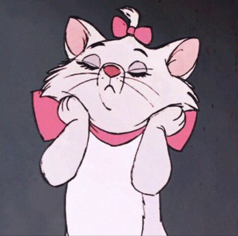 Fictional Animals, Old Disney Movies, Marie Cat, Gata Marie, The Aristocats, Disney Icons, Sofia Coppola, Old Disney, Pinturas Disney