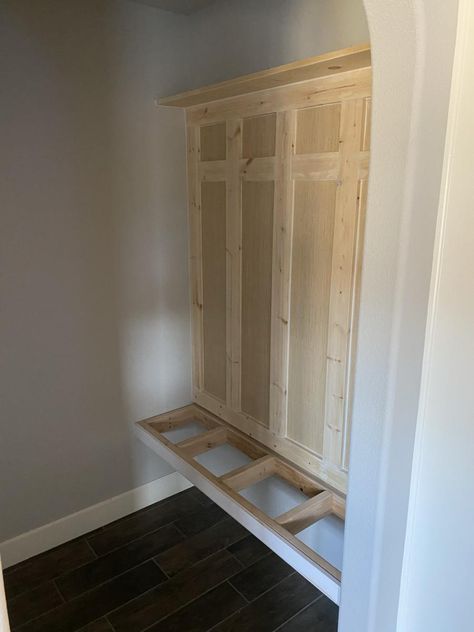 Mud Room Bench Under Window, Built In Foyer Bench Entrance, Floating Entry Bench, Built In Drop Zone Ideas, Mudroom Floating Bench, Floating Mudroom Bench, Backpack Nook Entry Ways, Built In Floating Bench, Floating Bench Diy