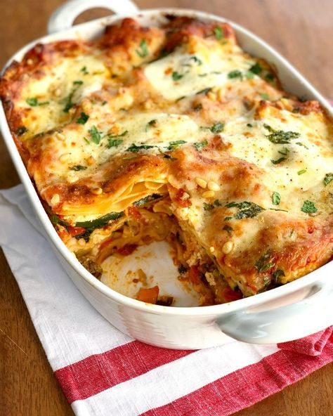 Easy Roasted Vegetable Lasagna with No Boil Noodles - Proud Italian Cook Lasagna With No Boil Noodles, Lasagna No Boil Noodles, Veg Lasagna Recipe, Easy Veggie Lasagna, Veggie Lasagna Recipe, Roasted Vegetable Lasagna, Vegetarian Lasagna Recipe, Easy Roasted Vegetables, No Boil Lasagna