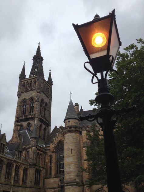 Glasgow West End, University Of Glasgow, Glasgow University, Aesthetic Dark Academia, Dark Academia Aesthetic, Rory Gilmore, The Secret History, Academia Aesthetic, West End