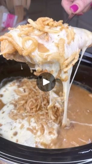 Crockpot Creamy French Onion Chicken, French Onion Crockpot Chicken, French Onion Crockpot, Lipton Onion Soup Mix Recipes, Chicken In The Crockpot, Crockpot Chicken Recipe, Lipton Soup, Chicken Recipe Easy, Orange Chicken Crock Pot