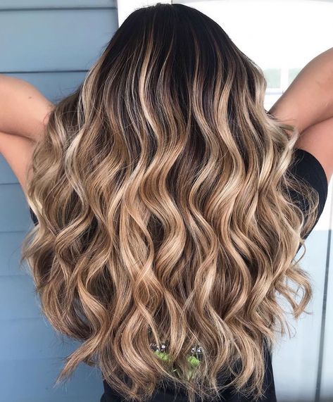 Embrace Your Roots With These Stunning Shadow Roots Hair Color Ideas #longhair Roots Hair Color, Shadow Roots Hair, Colored Hair Roots, Shadow Roots, Butter Blonde, Nut Granola, Hair Roots, Hair Blond, Face Shape Hairstyles