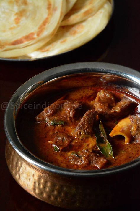 Chettinad Mutton Kuzhambu — Spiceindiaonline Chettinad Food, Chettinad Recipes, Mutton Dishes, Kerala Cuisine, Mutton Masala, Chettinad Chicken, Mutton Curry Recipe, Mutton Recipe, Kulambu Recipe