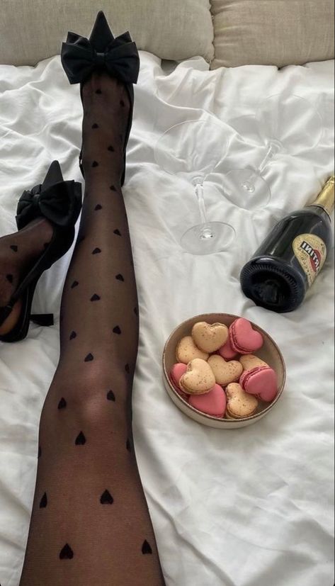 Heart Tights, Patterned Tights, I'm With The Band, Fashion Tights, Tights Outfit, Black Tights, Girly Things, Fashion Inspo Outfits, Date Night