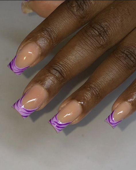 Short Square Acrylic Nails 2000s, Purple Tip French Nails, Purple Nail Designs Square, Medium Square Acrylic Nails Summer, Cute Back To School Nails For Teens, Square Round Nail Designs, Short Nail Designs Purple, Purple Simple Nails, Dark Purple Nails Short