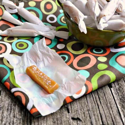 Wrapped-Salted-Honey-Caramels Edible Gift Ideas, Honey Candy, Honey Caramel, Best Edibles, Butter Honey, Sweet Treats Desserts, Flaky Salt, Edible Gifts, Honey Recipes