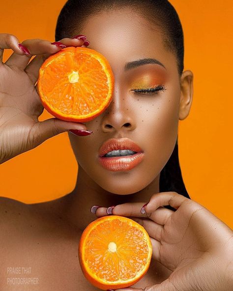 Fruit Shoot, Portrait Retouch, Fruits Photos, Creative Photoshoot Ideas, Beauty Photoshoot, Fruit Photography, Photoshoot Themes, Orange Aesthetic, Model Poses Photography