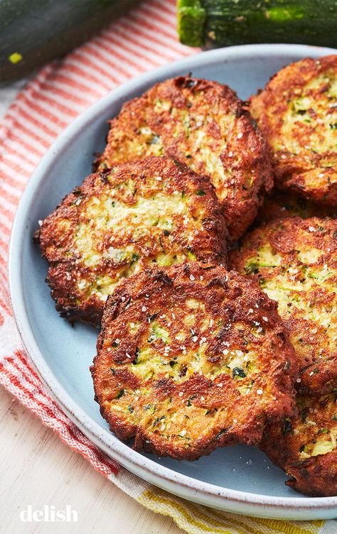 Zucchini Cakes, Zucchini Cakes Recipe, Large Zucchini, Air Fryer Zucchini, Zucchini Fritters Recipe, Easy Zucchini, Zucchini Cake, Zucchini Fritters, Fritter Recipes