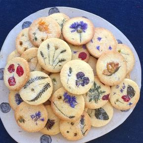 Dandelion Recipes, Biscuit Cookies, Shortbread Cookies, Beautiful Food, Pretty Food, Cooking And Baking, Baking Recipes, Cookies Et Biscuits, Cookie Recipes