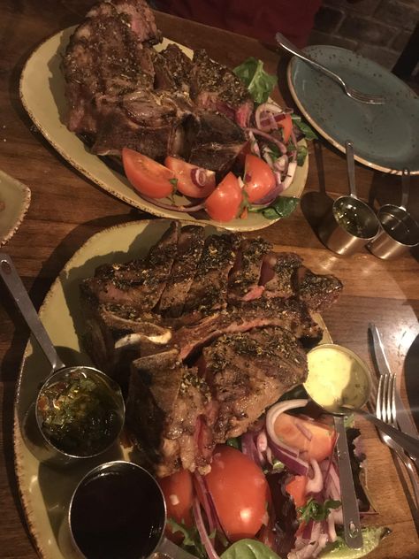 [I Ate] 40oz Tomahawk Steak with Rosemary & Garlic Fries Steak With Rosemary, Tomahawk Steak, Cooking The Perfect Steak, Porterhouse Steak, Rosemary Garlic, Perfect Steak, Garlic Fries, The Hub, Pretty Food