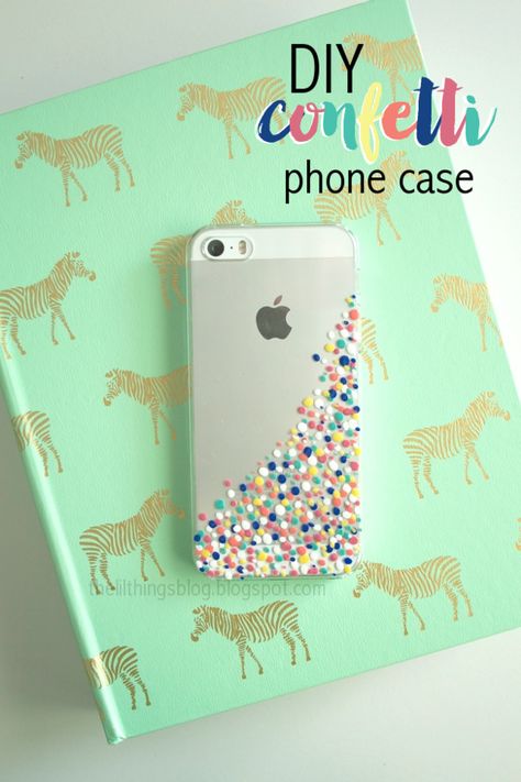 A DIY phone case decorated with nail polish. Confetti Phone Case, Phone Case Ideas, Diy Confetti, Diy Sharpie, Diy Case, Diy Nail Polish, Diy Iphone Case, Case Ideas, Cases Diy