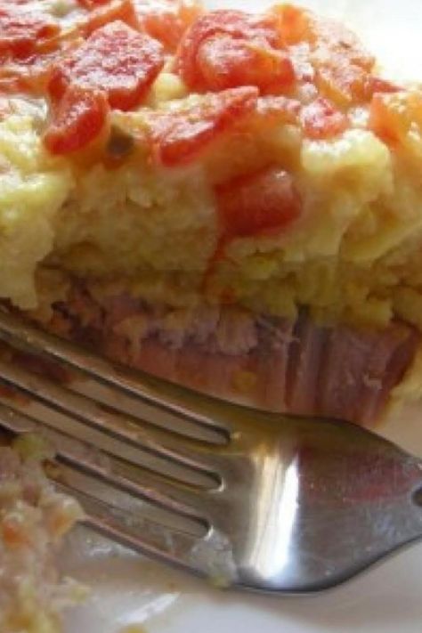 Pork Chops & Yellow Rice Cheesy Chicken And Rice, Yellow Rice Recipes, Pork Chop Casserole, Pork Crockpot Recipes, Pork Loin Recipes, Pork Ham, Yellow Rice, Baked Pork, Chicken And Rice