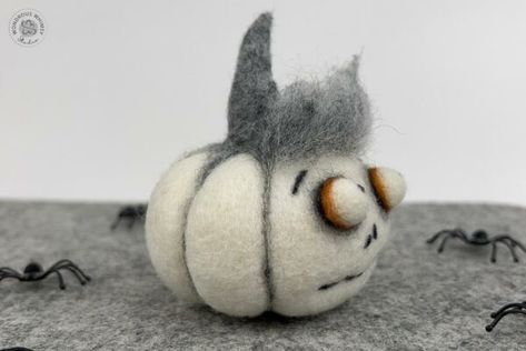 Mr. Ghosty, the spooky yet cute needle felted ghost pumpkin - round face 4 Felted Ghost, Cute Ghost Pumpkin, Eat You Out, Ruffled Hair, Felted Toys, Felt Pumpkins, Halloween 3d, Felt Pictures, Felt Halloween