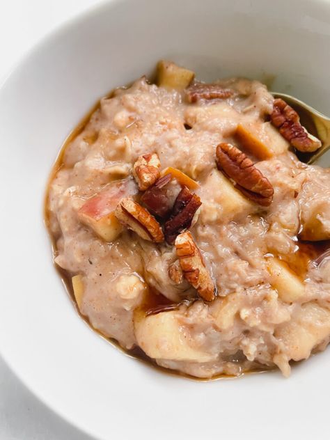 Crock Pot Apple Pie, Oatmeal Crockpot, Crockpot Apple Pie, Slow Cooker Banana Bread, Kathleen Ashmore, Breakfast Crockpot, Crockpot Oatmeal, Oatmeal Apple, Slow Cooker Oatmeal