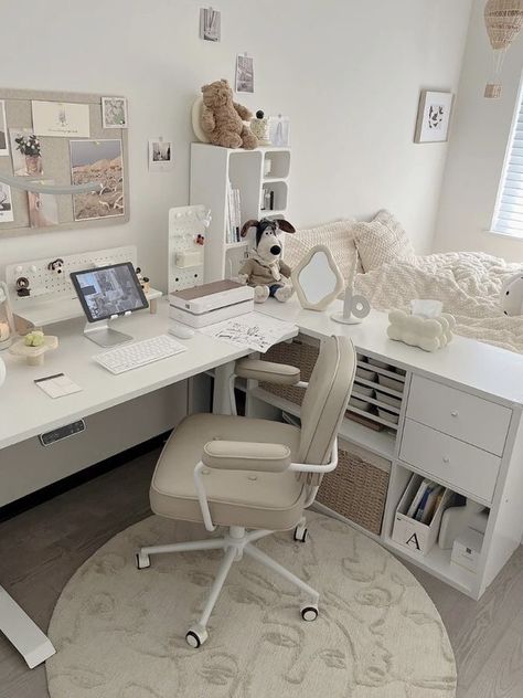 Korean Room Aesthetic Desk, Cute Desk For Bedrooms, Bed Rooms Ideas With Vanity, Minimalistic K Pop Room Ideas, Saranghoes Room, Korean Style Room Bedrooms, L Desk Setup Aesthetic, L Shaped Desk Aesthetic, Korean Bedroom Ideas Small Spaces