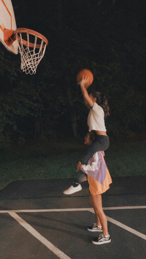 Aesthetic Basketball Pics, Basketball Girl Aesthetic, Basketball Aesthetic Girl, Basketball With Friends, Basketball Friends, Best Part, Cool Basketball Wallpapers, Ball Aesthetic, Basketball Photos