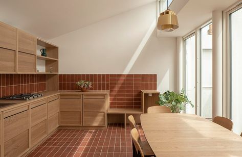 Kitchen Flooring Tile, Red Tile Floor, Terracotta Kitchen, Brick Interior, Quarry Tiles, Brick Detail, Terracotta Floor, Brick Flooring, Brick Tiles