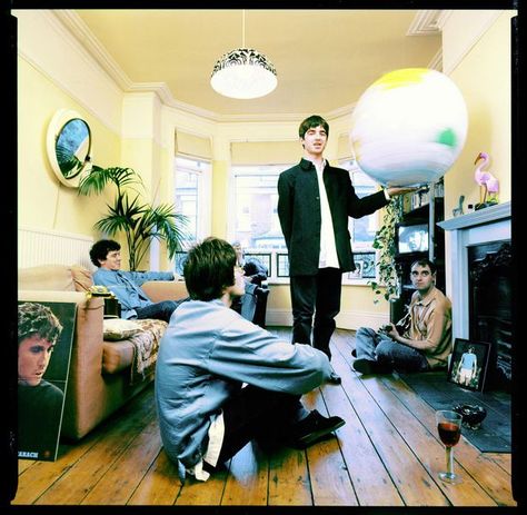 A Definitely, Maybe outtake Oasis Definitely Maybe, Definitely Maybe, Liam And Noel, Oasis Band, Look Back In Anger, Band Photography, Noel Gallagher, Liam Gallagher, Music Wall