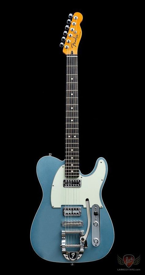 Fender Telecaster Deluxe, Telecaster Bass, Guitar Fender, Pretty Guitars, Telecaster Custom, Guitar Lover, Best Guitar Players, Tears In Heaven, Guitar Room