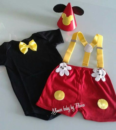 Mickie Mouse Birthday Party Ideas, First Birthday Mickey Mouse Theme, Mickey Mouse Theme Party, Miki Mouse, Mickey Mouse Birthday Decorations, Mickey First Birthday, Mickey 1st Birthdays, Mickey Mouse Birthday Cake, Mickey Mouse Themed Birthday Party