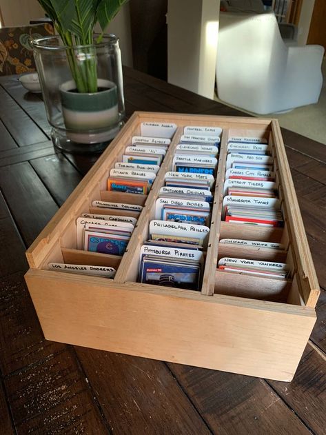 Basketball Cards Collection, Football Cards Collection, Sports Card Collecting, Baseball Card Storage Ideas, Baseball Card Display Ideas, Baseball Card Storage, Collector Room, Sports Cards Display, Baseball Cards Storage