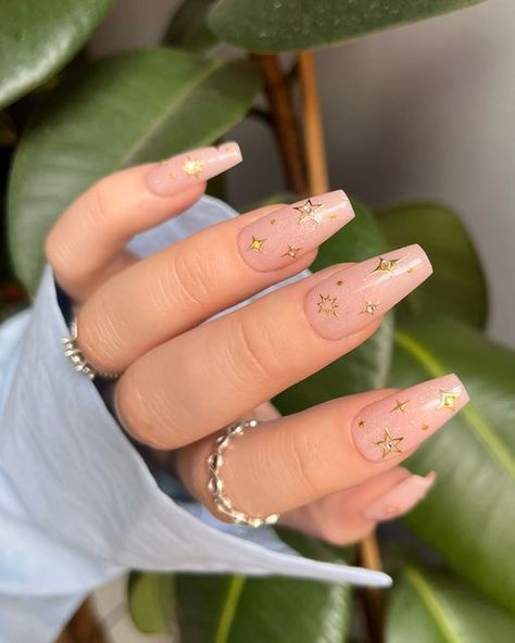 Short Pink Nails, Acrylic Nails Almond Shape, Long Stiletto, Medium Almond, Simple Acrylic Nails, Almond Acrylic Nails, Star Nails, Nail Sizes, Nail Glue