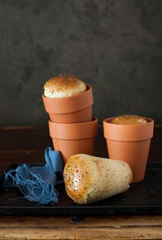 Garlic Bread with Fresh Herbs Baked in Flower Pots at Cooking Melangery Terrain Flower Pot Bread Recipe, Bread In Clay Pot, Baking Bread In Clay Pots, Flower Pot Bread Recipe Terra Cotta, Flowerpot Bread, Flower Pot Bread, Wood Fire Oven, Clay Pot Cooking, Pot Bread