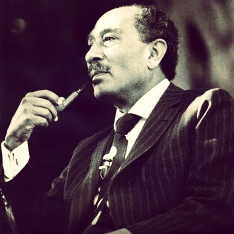 Sadat... Anwar Sadat, Egypt History, Photo Art Gallery, Man Crush, Armed Forces, Cairo, Old Photos, Egypt, Cool Photos