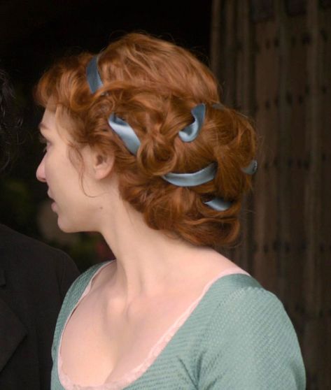 Eleanor Tomlinson S3E7 Annie Aesthetic, Asoiaf Houses, Regency Hairstyles, Historical Hairstyles, Hair Problem, Fashion Infographic, Medieval Hairstyles, Dnd Campaign, Pastel Portraits