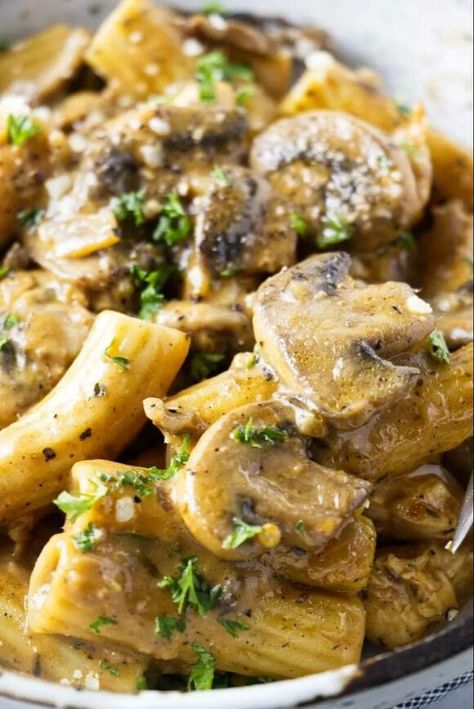 Creamy Marsala Chicken and Mushroom Pasta – A Rich and Flavorful Italian-Inspired Dish - NewsBreak Marsala Chicken Pasta, Chicken And Mushroom Pasta, Chicken Marsala Pasta, Marsala Pasta, Italian Chicken Dishes, Chicken And Mushroom, Italian Comfort Food, Marsala Wine, Chicken Marsala