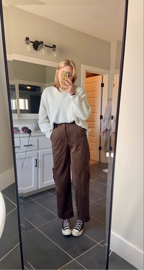 outfit idea fit check Office Comfy Outfit, Barista Outfits Women, Museum Worker Outfit, Nice Granola Outfits, Laundry Day Outfit, Lesbian Art Teacher Outfits, Artsy Casual Outfits, Business Casual Granola, Cute Receptionist Outfits