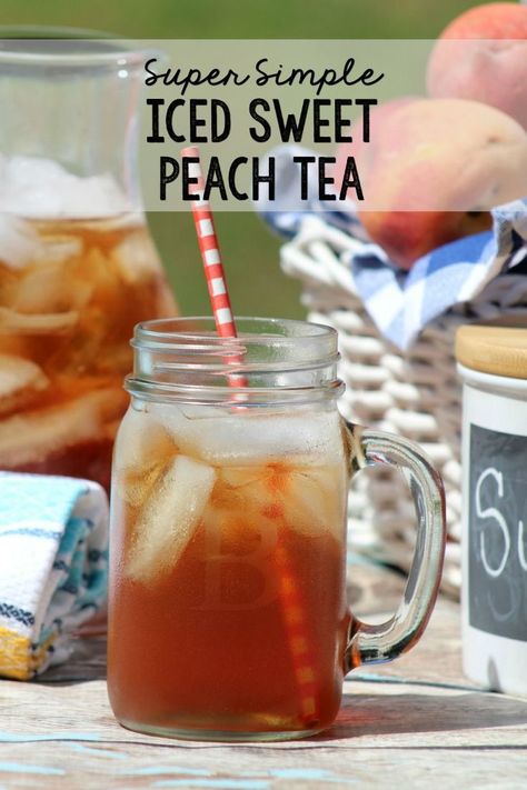 Make this super simple Iced Sweet Peach Tea in no time at all.  via @gretasday Sweet Peach Tea, Peach Sweet Tea, Watermelon Agua Fresca, Peach Tea Recipe, Iced Drinks Recipes, Summer Eats, Peach Ice Tea, Peach Bellini, Peach Tea