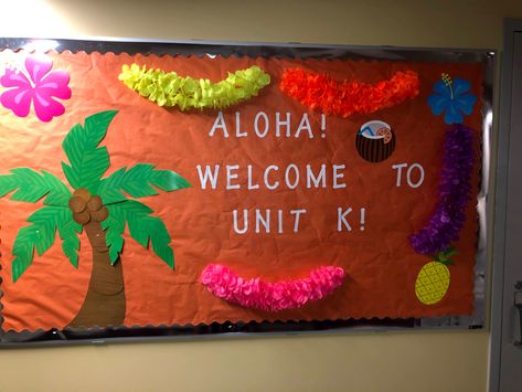 Hawaiian Theme Bulletin Boards, Hawaii Bulletin Board Ideas, Aloha Bulletin Board Ideas, Luau Bulletin Board Ideas, Hawaiian Classroom Theme, Tropical Bulletin Board Ideas, Hawaiian Bulletin Board Ideas, Beach Bulletin Board Ideas, Hoco Decorations