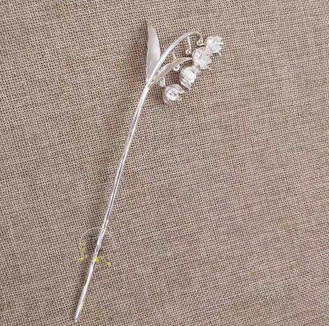 Unique Hair Clip, Silver Hair Pin, Unique Hair, Fresh Hair, Spring Gifts, Hair Stick, Flower Hair Accessories, Hair Sticks, Silver Hair