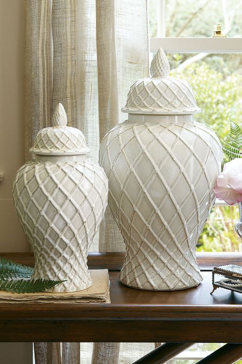 These are Beautiful Lattice White Ginger Jars #affiliate Ginger Jars Decor, Decorating With Ginger Jars, Mantel Styling, White Ginger Jars, Tuscan Kitchen, Tuscan Decorating, Kitchen Nook, Transitional Kitchen, Wall Molding