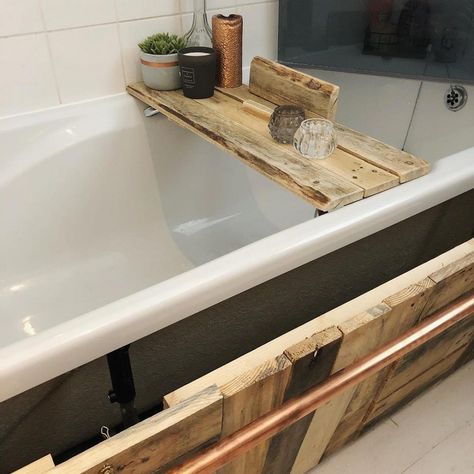 Diy Bath Panel Ideas, Wooden Bath Panel Ideas, Bath Panels Ideas, Wood Bath Panel, Bath Side Panel Ideas, Bath Surround Ideas, Diy Bath Panel, Pallet Bathroom Ideas, Bath Panel Ideas