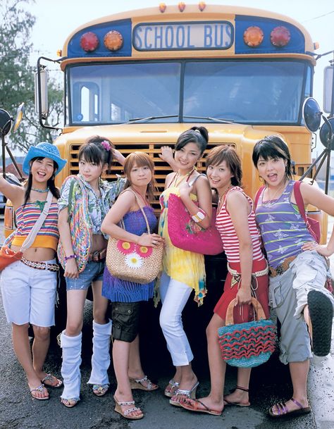 Morning Musume 2000s, Morning Musume, Thrift Fits, Hello Project, 2000s Fashion Trends, Peach Tea, Pop Idol, Pose Reference Photo, 2000s Fashion