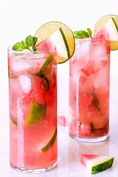 Watermelon Mojito Recipe, Watermelon Cocktail Recipes, Best Watermelon, Watermelon Punch, Mojito Ingredients, Watermelon Cocktail, Watermelon Mojito, Watermelon Drink, Perfect Summer Drink