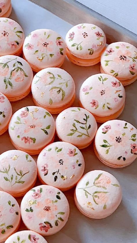 Bridal Shower Macarons, Spring Macarons, Flower Macarons, Macaroons Flowers, Floral Cookies, Macaroon Blossoms, Wildflower Macarons, Flower Shaped Macarons, Pretty Macarons Aesthetic