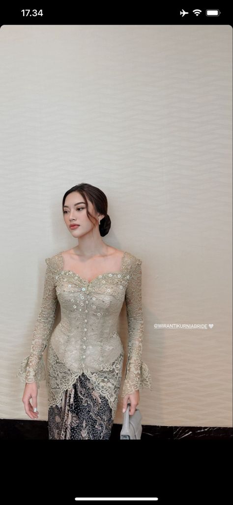 Wisuda Style Kebaya, Model Kebaya Modern Dresses, Kebaya Wisuda Non Hijab, Kebaya Vintage, Model Kebaya Modern Wisuda, Kebaya Plus Size, Kebaya Big Size, Dress Kebaya Modern, Model Kebaya Wisuda