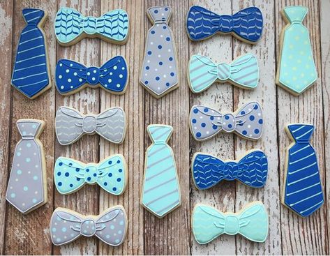 Bowtie Cookies Decorated, Tie Cookies Decorated, Manly Cookies, Bow Tie Cookies, Royal Icing Cookies Recipe, Baby Boy Cookies, Cookie Recipes Decorating, Baby Cookie, Baby Shower Snacks