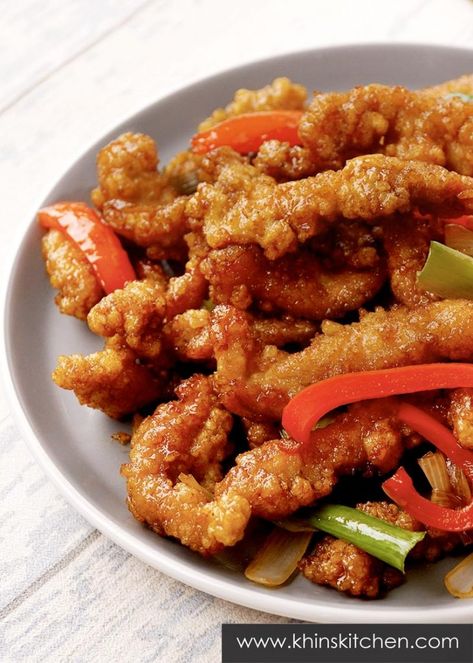 Crispy Shredded Chicken Recipes, Crispy Shredded Chicken, Salt And Chilli Chicken, Chinese Fried Chicken, Shredded Chicken Recipe, Braised Chicken Breast, Potato Flour, Stir Fry Dishes, Spring Onions