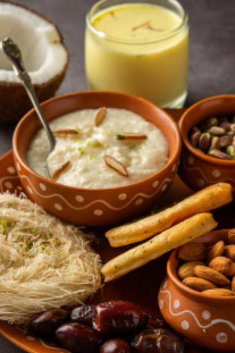 Karwa Chauth Sargi, Hindu Food, Memories Aesthetic, Whole Grain Flour, Married Women, Nutritious Foods, Vegetarian Protein, Protein Rich Foods, Women In India