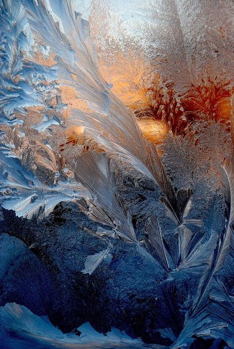 Frosted Window, Ice Art, Winter Szenen, Ice Crystals, Have Inspiration, Ice Sculptures, Airbrush Art, Winter Magic, Winter Scenery