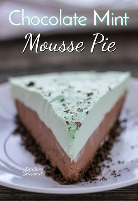 Chocolate crust, creamy chocolate mousse and mint cream topping all come together to make this beautiful Chocolate Mint Mousse Pie!  No Bake Dessert | Simple and Seasonal Easy Cream Pie Recipes, Chocolate Mint Mousse, Mint Mousse, Pie No Bake, Mint Pie, Easy Cream Pie, Pumpkin Cream Pie, Mint Desserts, Mousse Pie